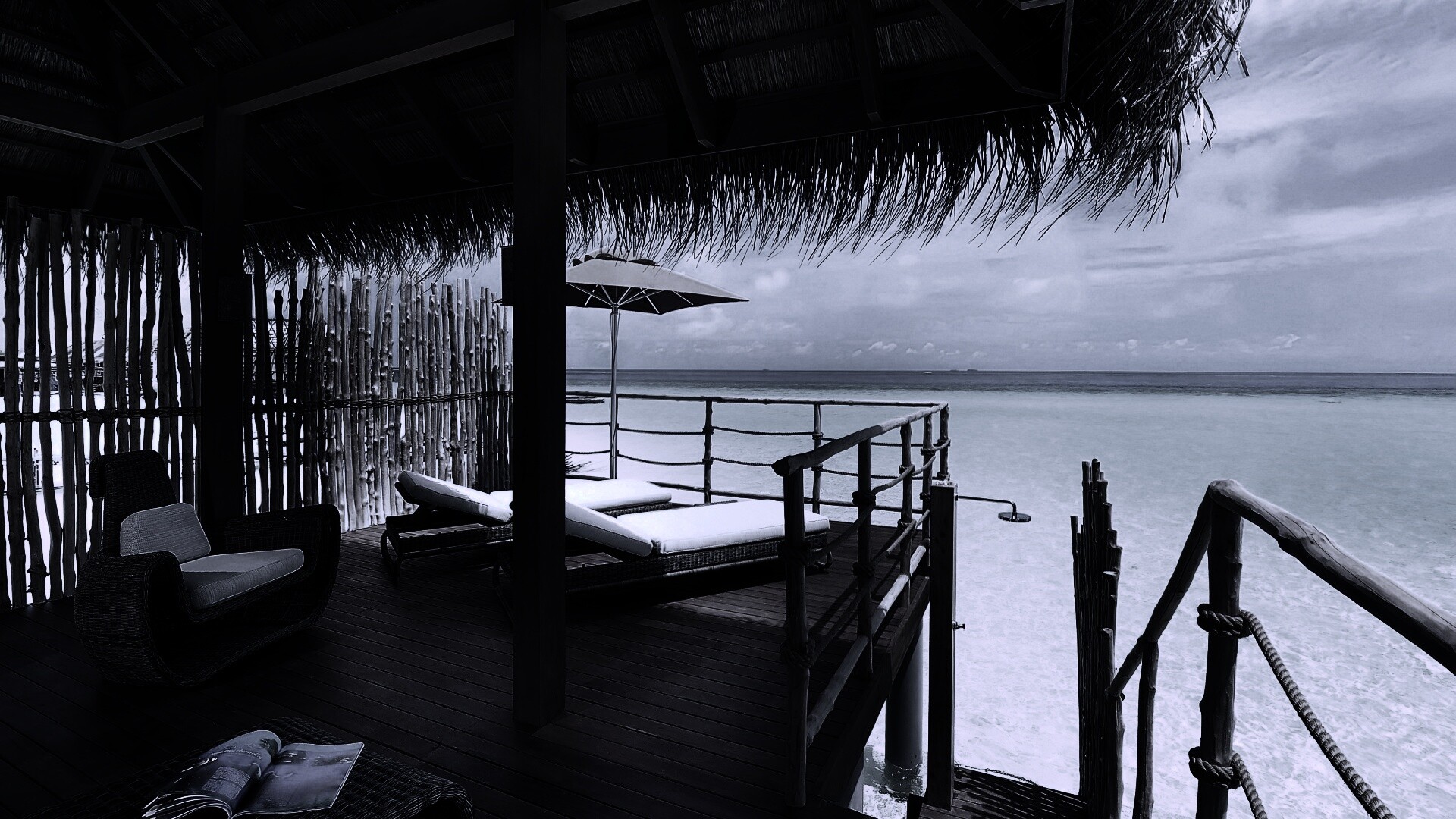 Домик на пляже обои