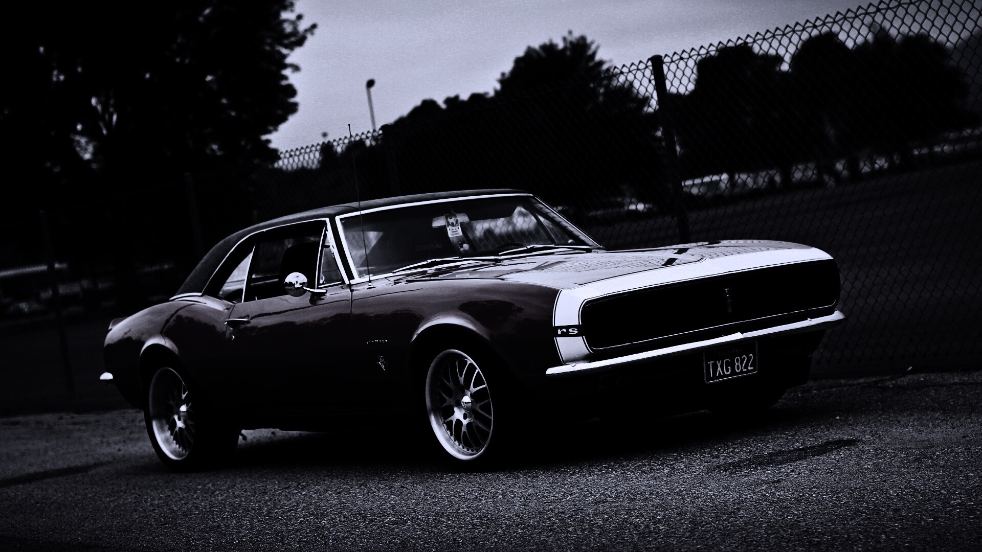 Красный монстор обои