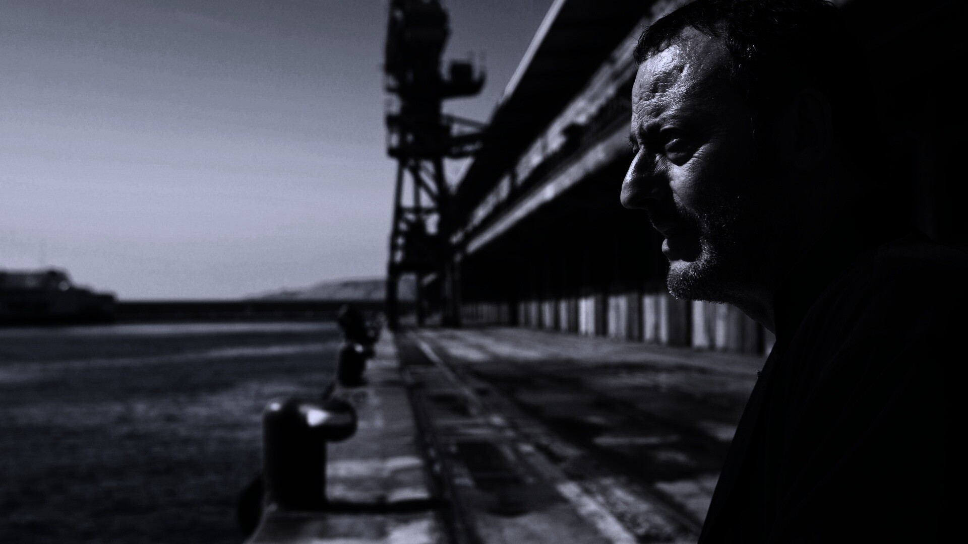 Жан Рено в порту обои