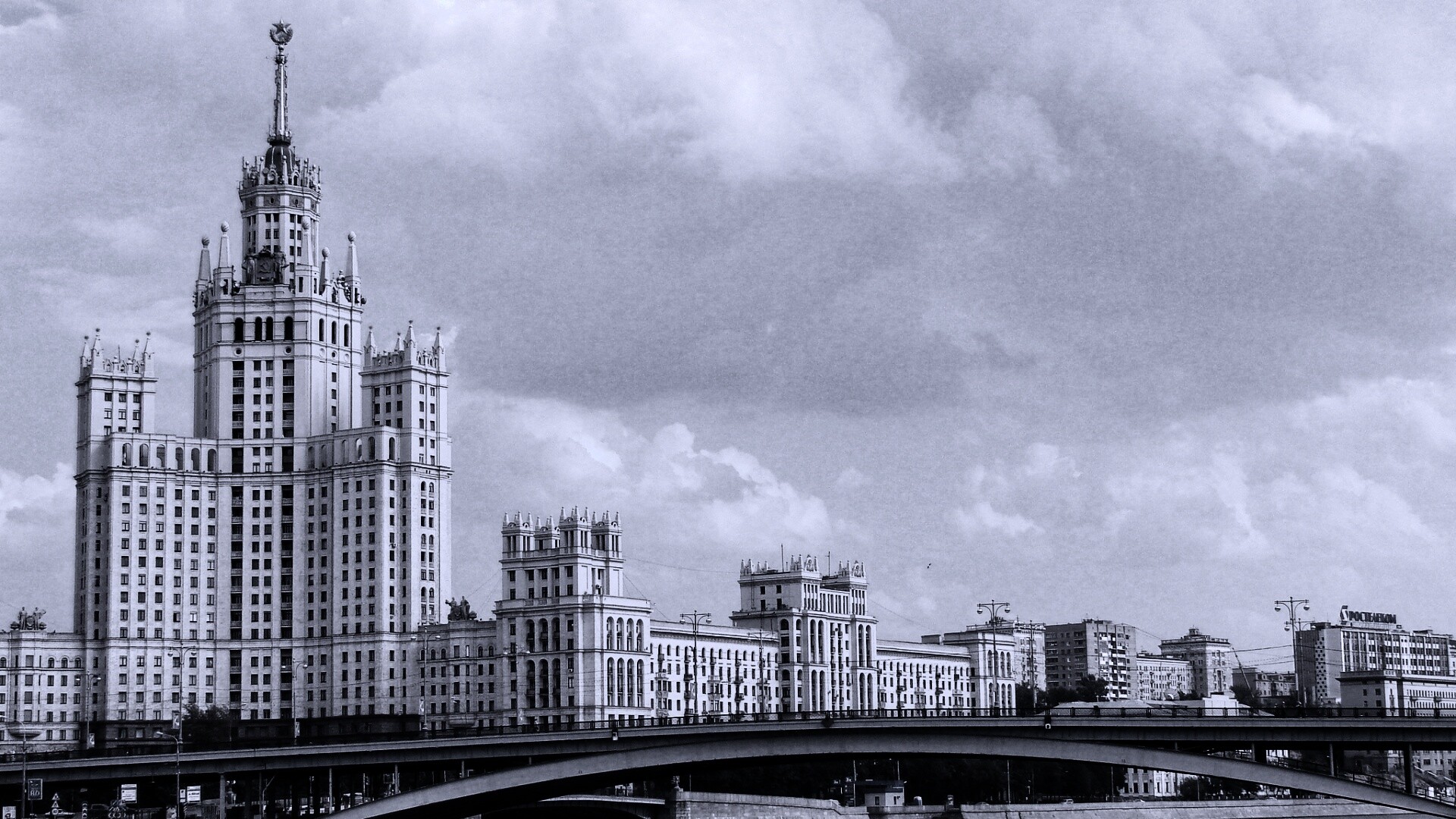 Высотка на Котельнической набережной обои