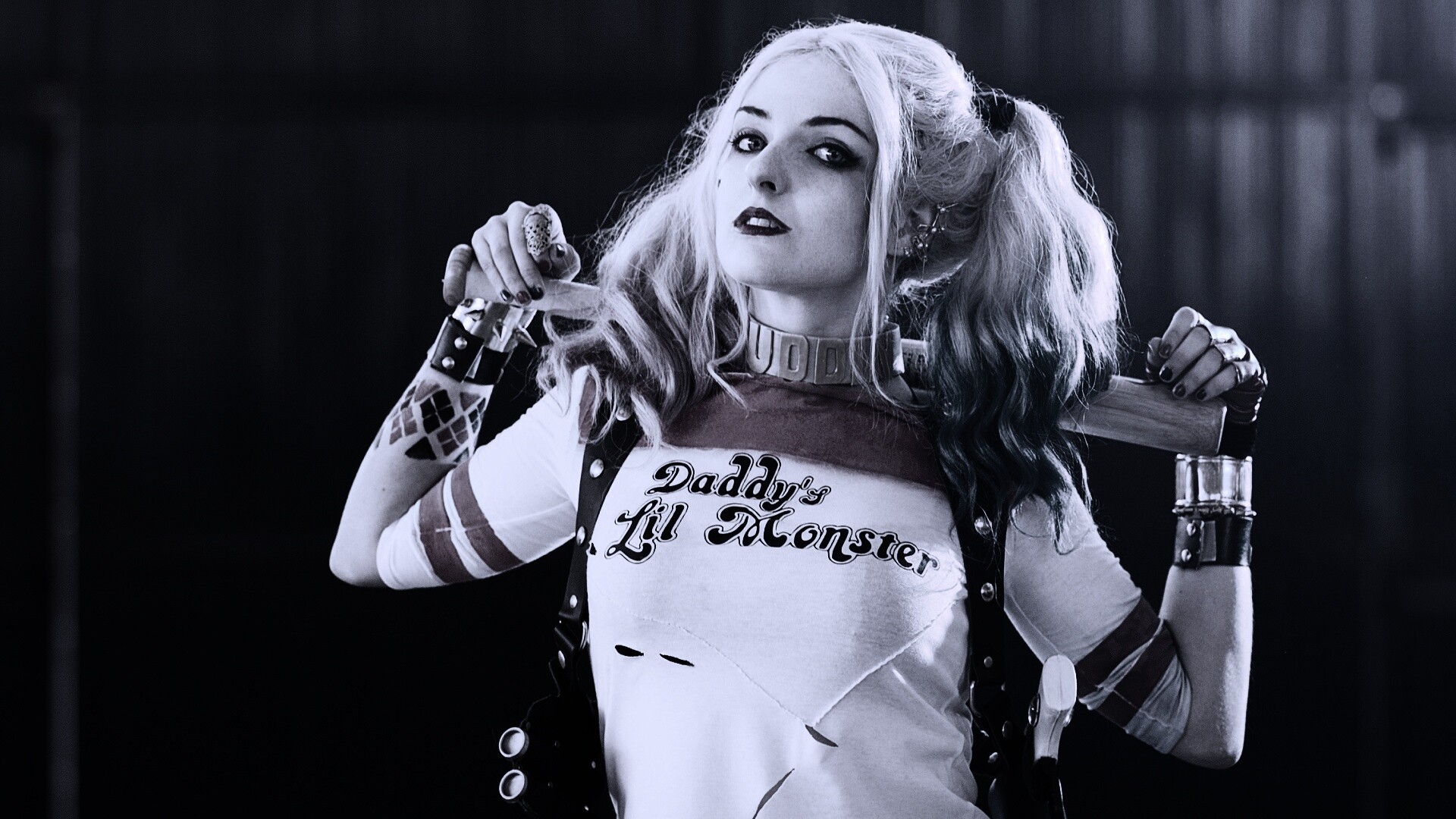 Daddy's lil monster обои