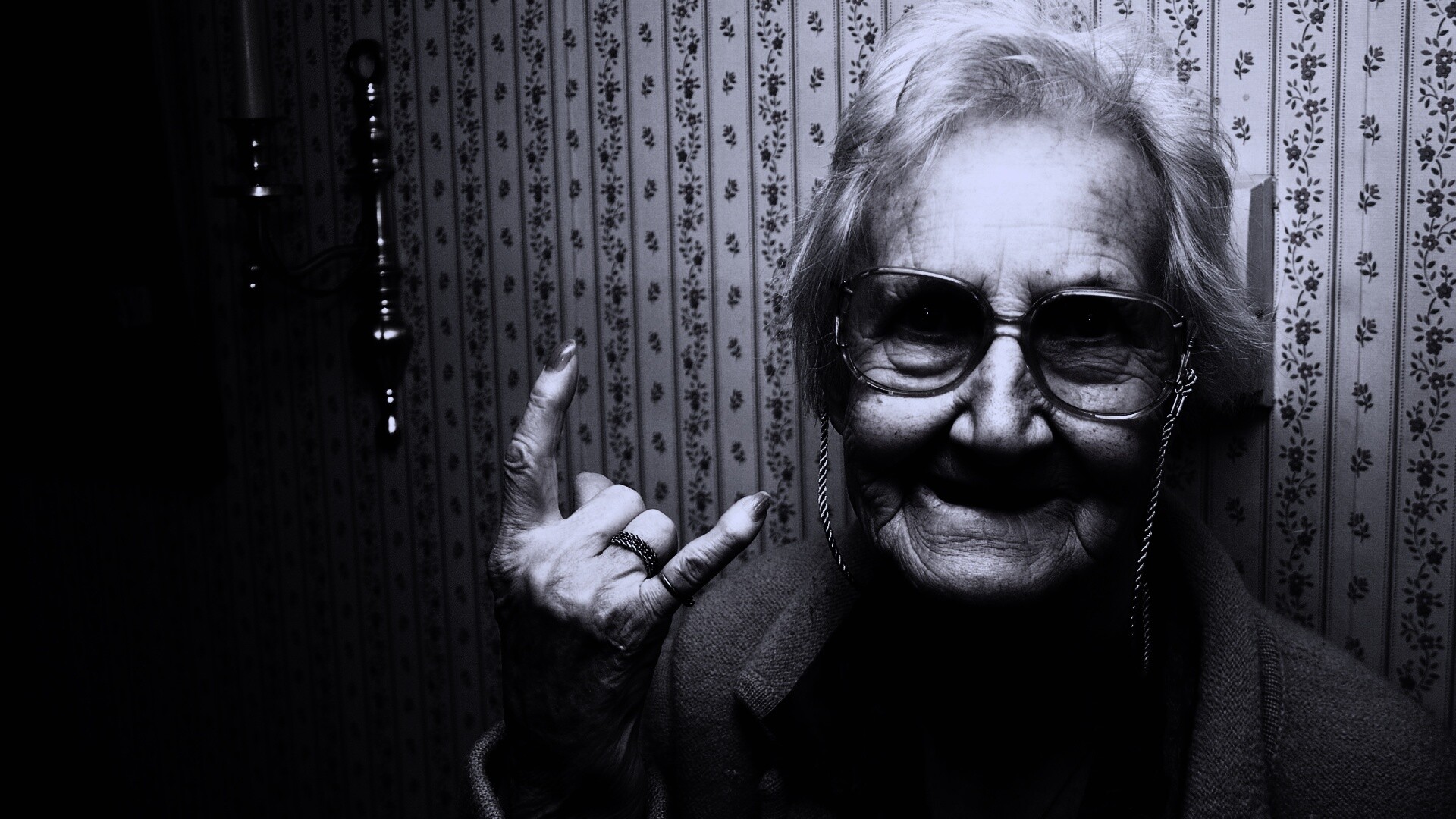 Чумовая бабуся обои