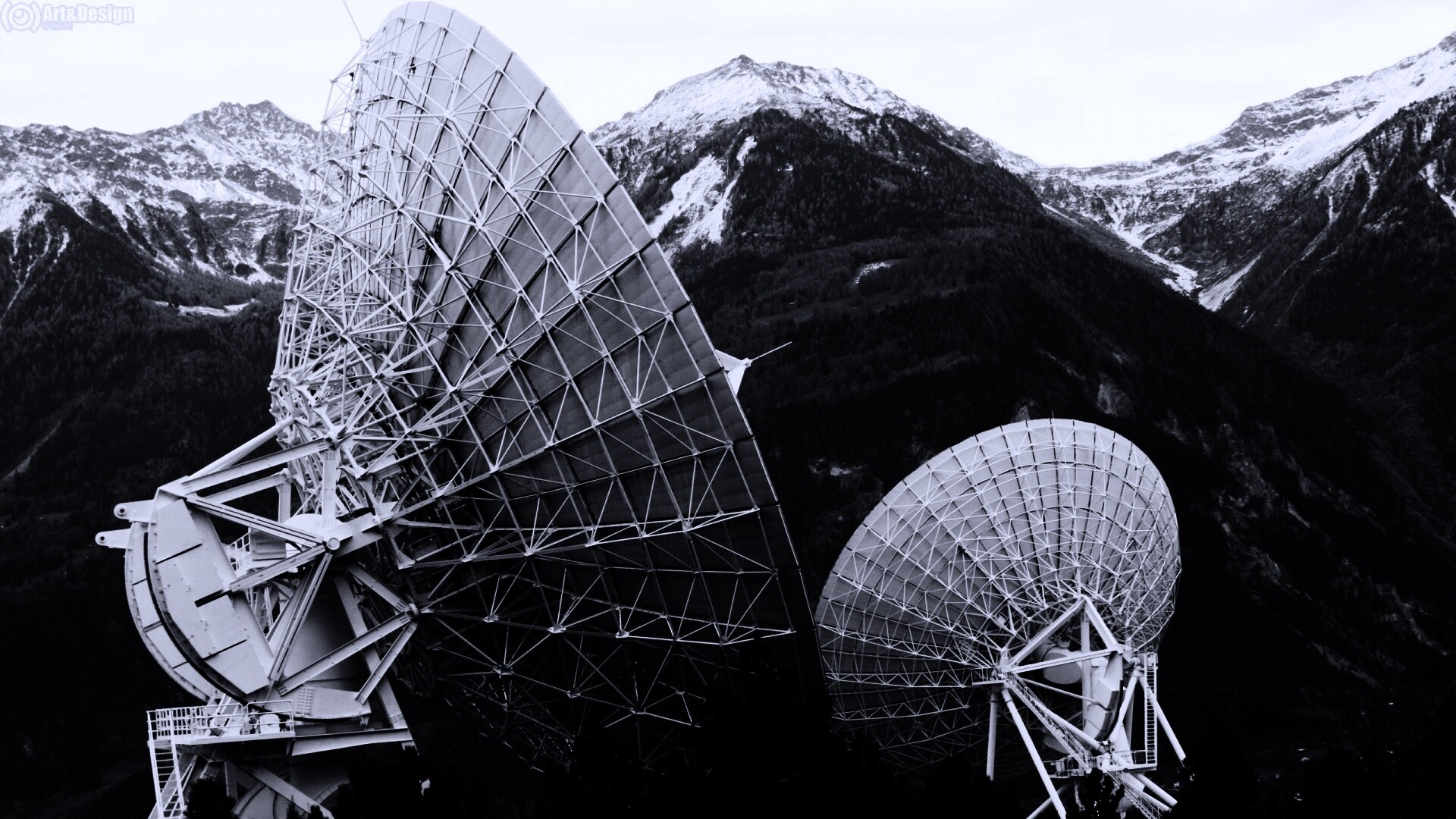 Локаторы в горах обои