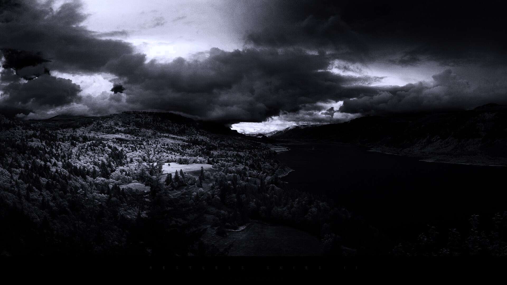 Беспокойное небо обои