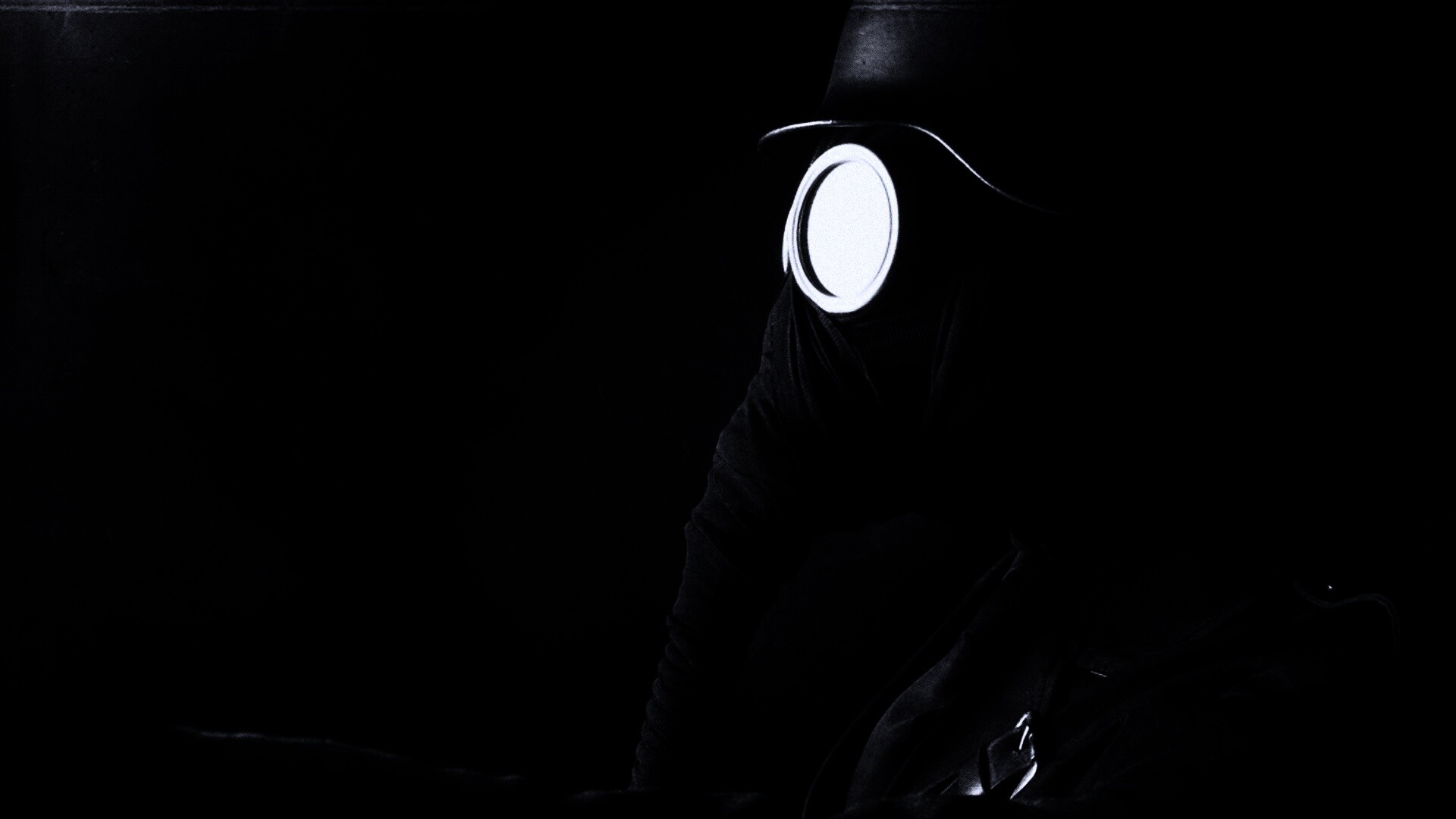 В противогазе обои