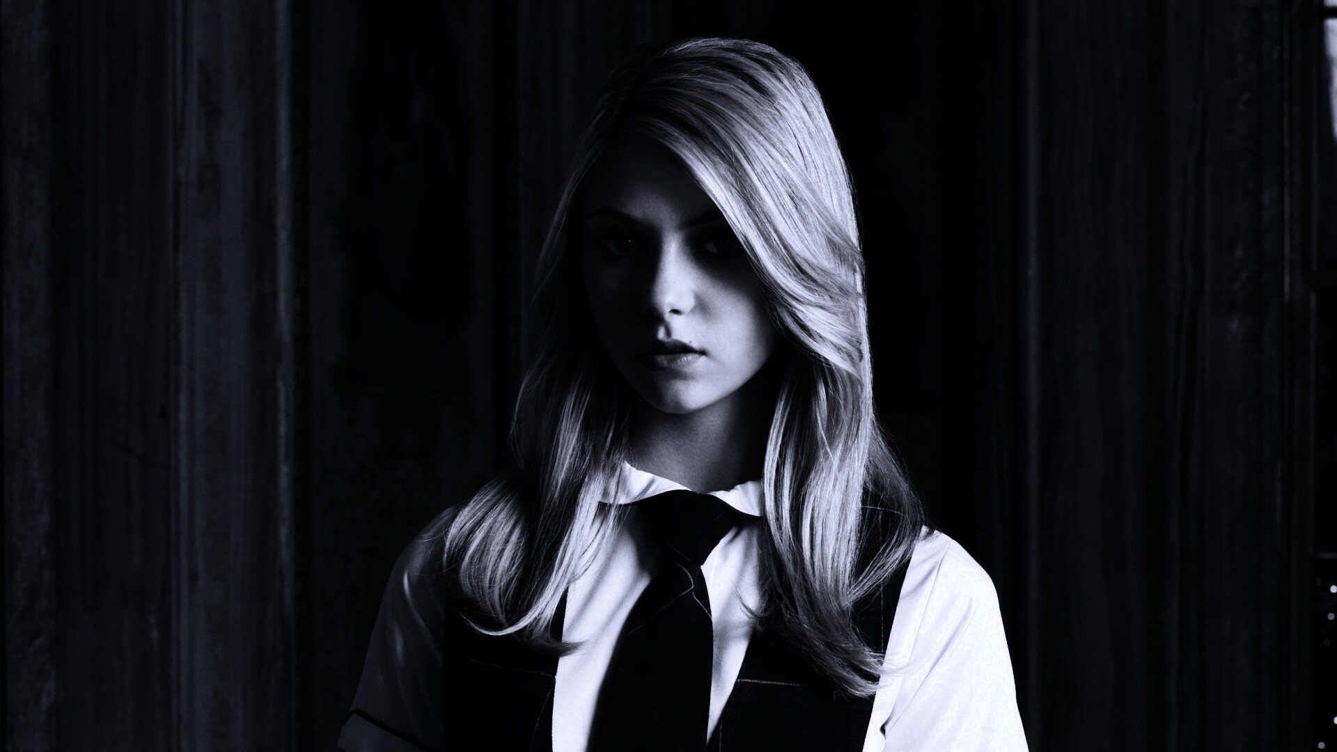 Тейлор Момсен обои