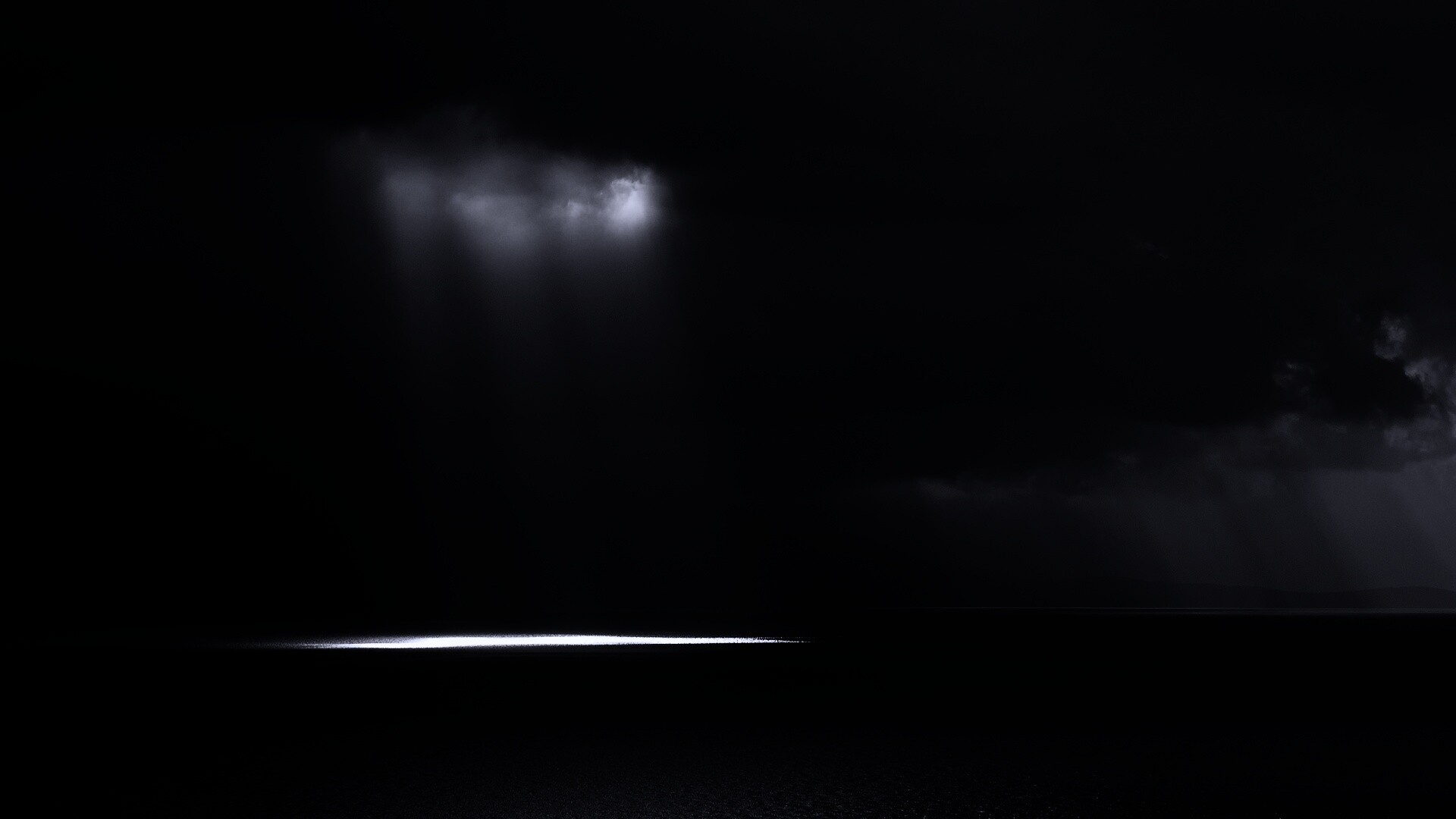 Сквозь тучи обои