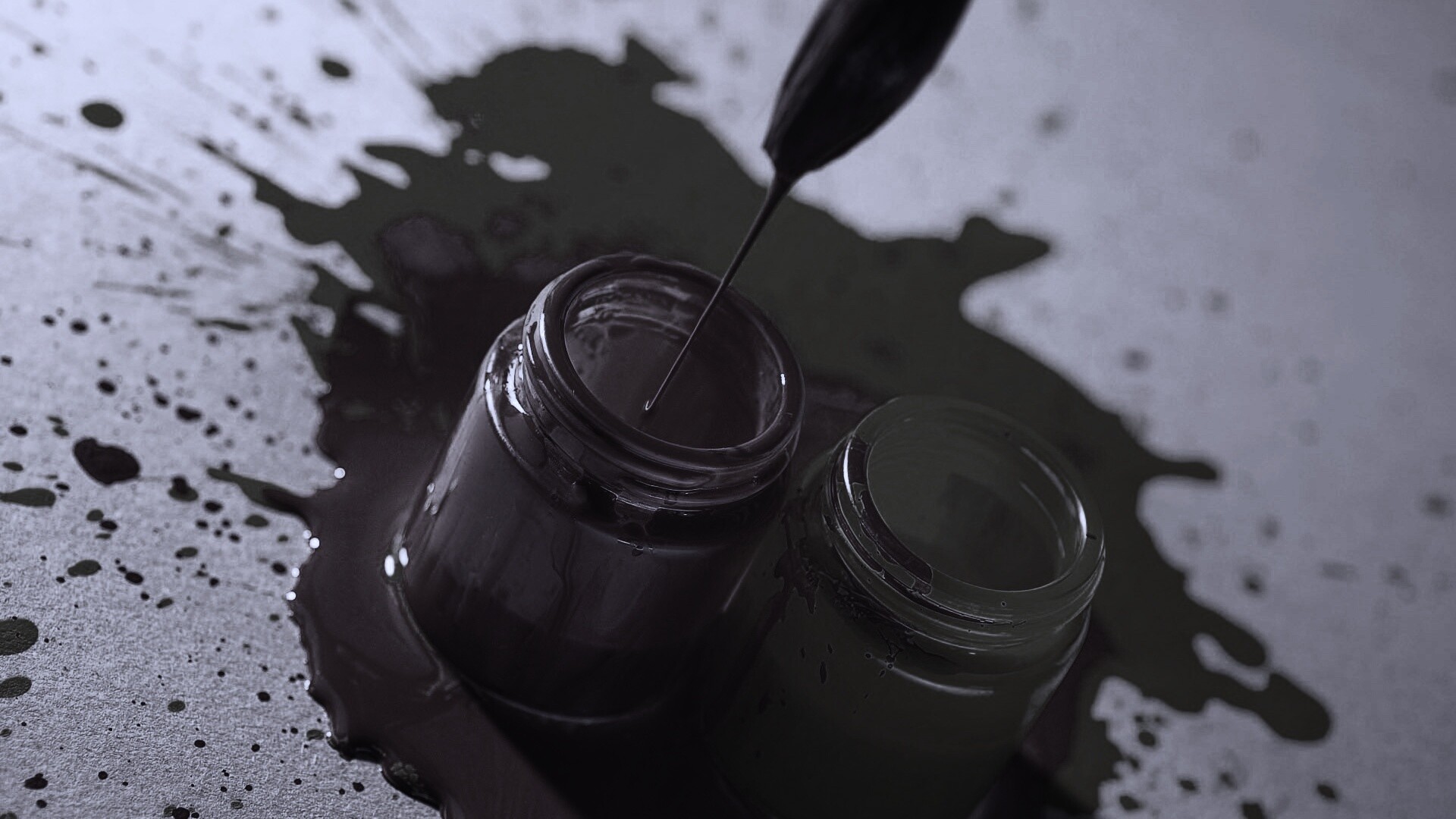 Баночки с краской обои