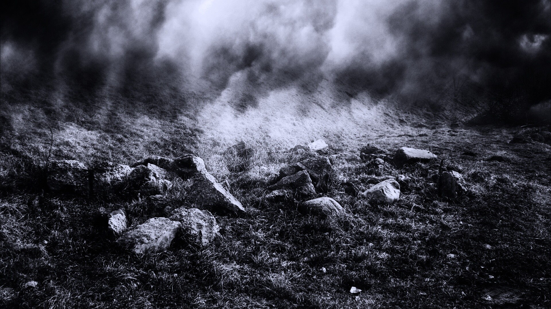 Камни под туманом обои