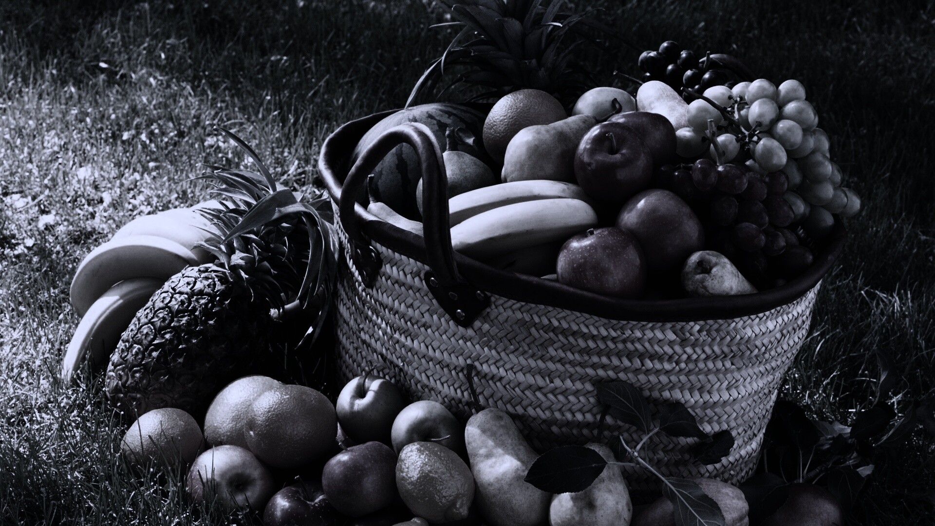 Корзина с фруктами обои