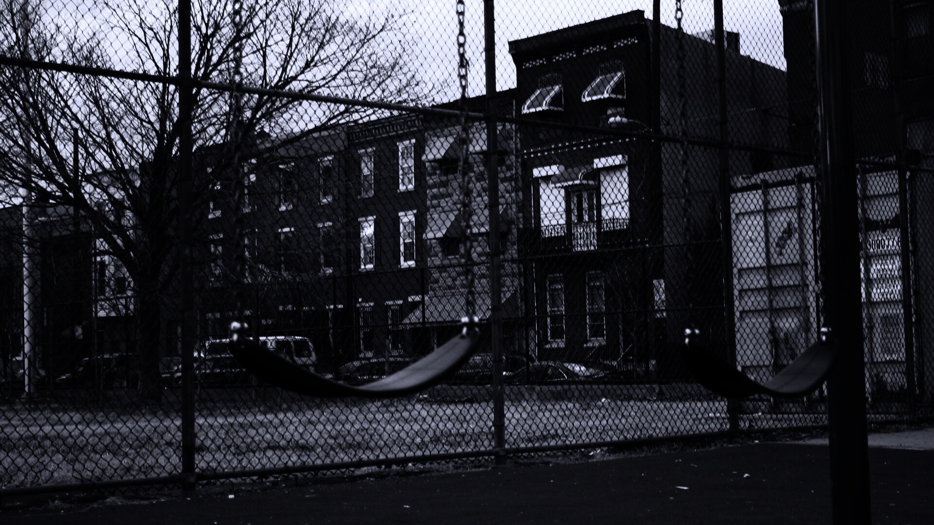 Пустые качели обои