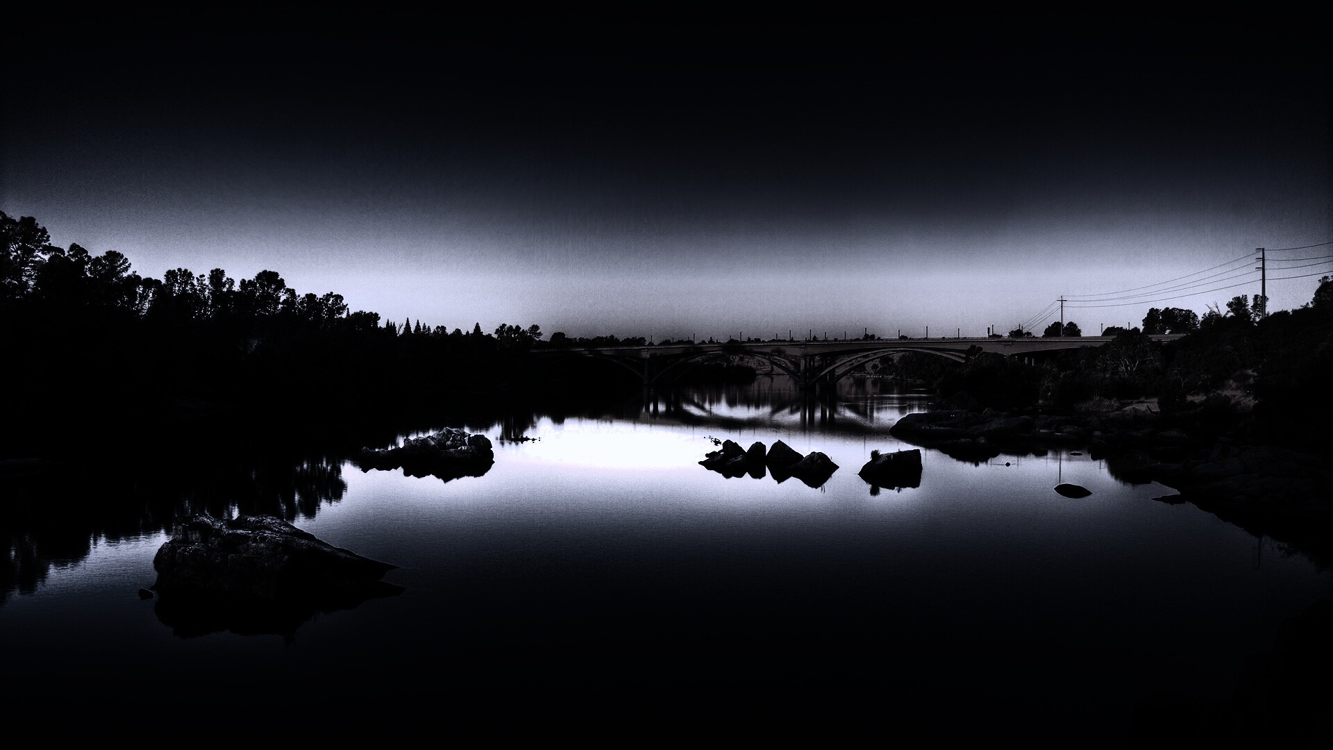 Мост через живописную реку обои