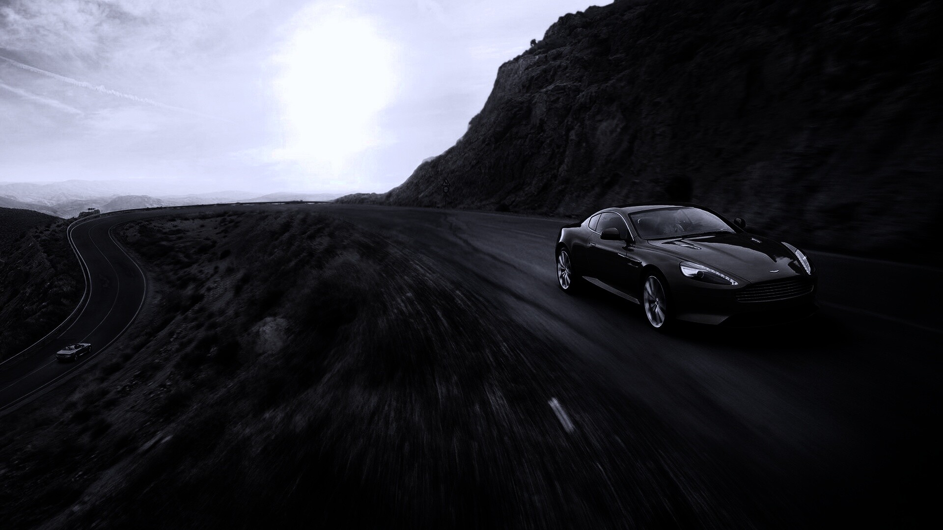 Aston Martin в горах обои