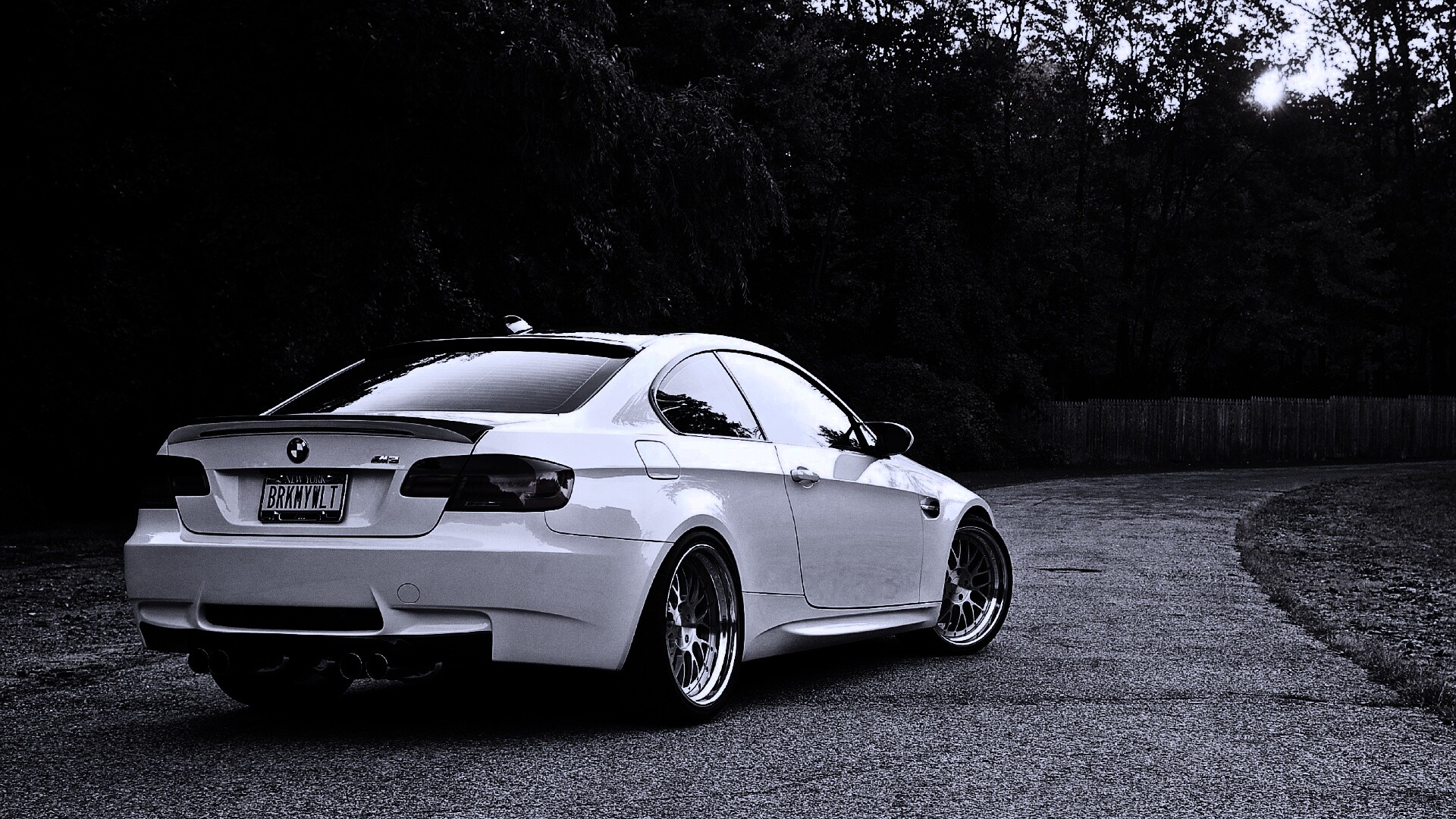 Белый BMW M3 обои