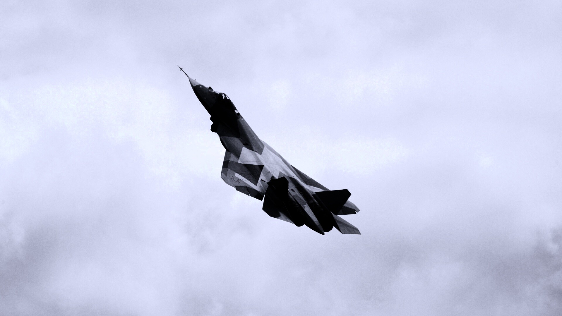 Истребитель взмывает вверх обои