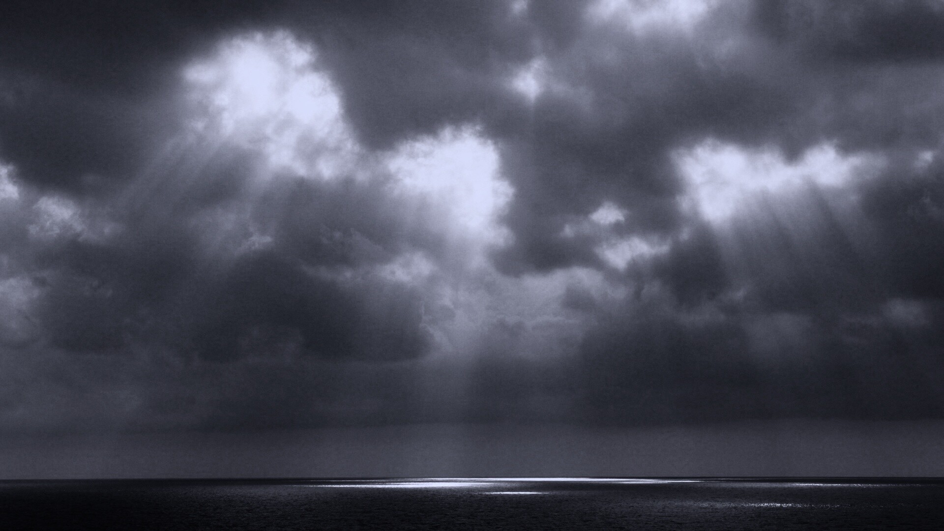 Свет на воде обои