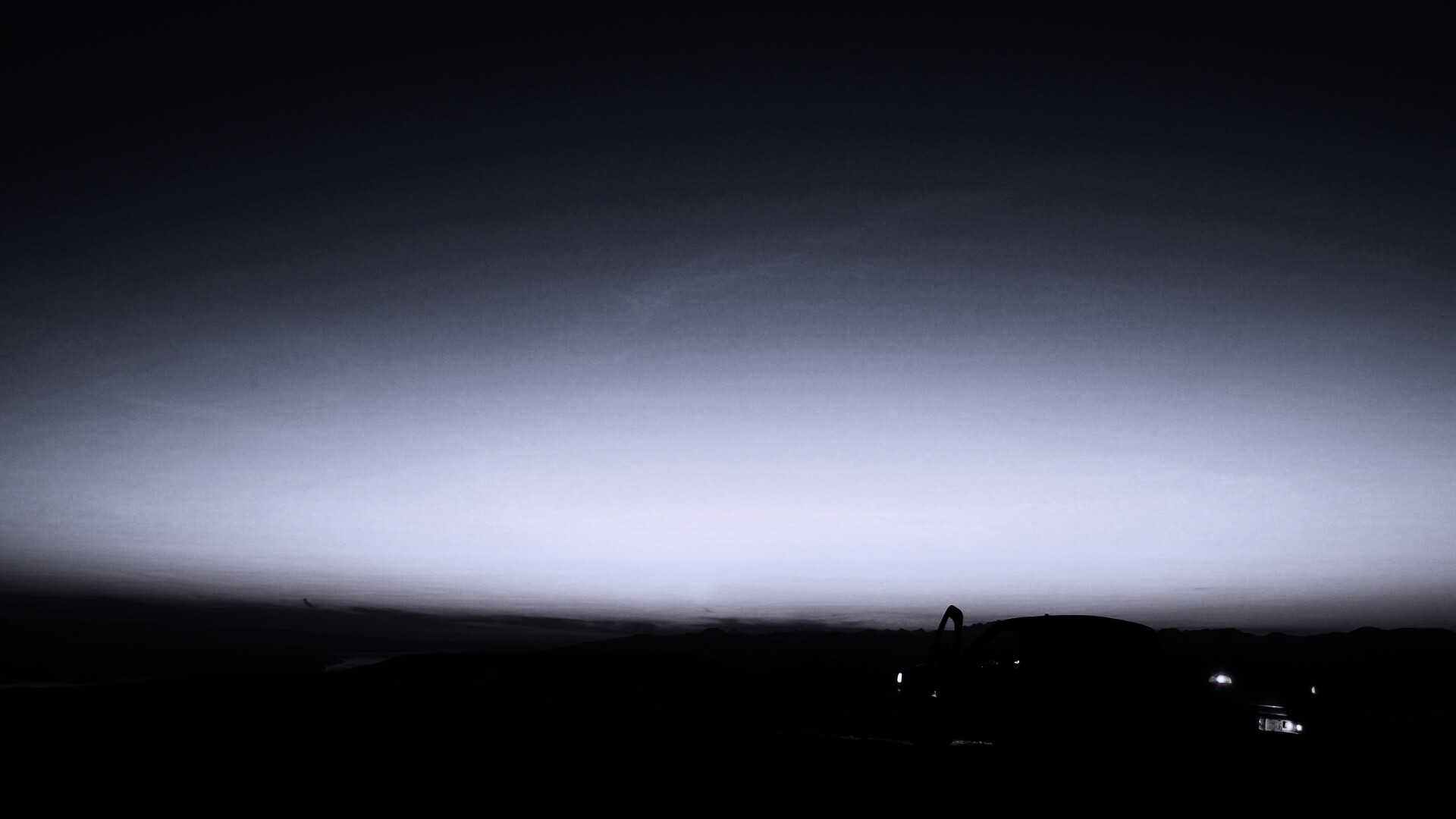 Авто на фоне заката обои