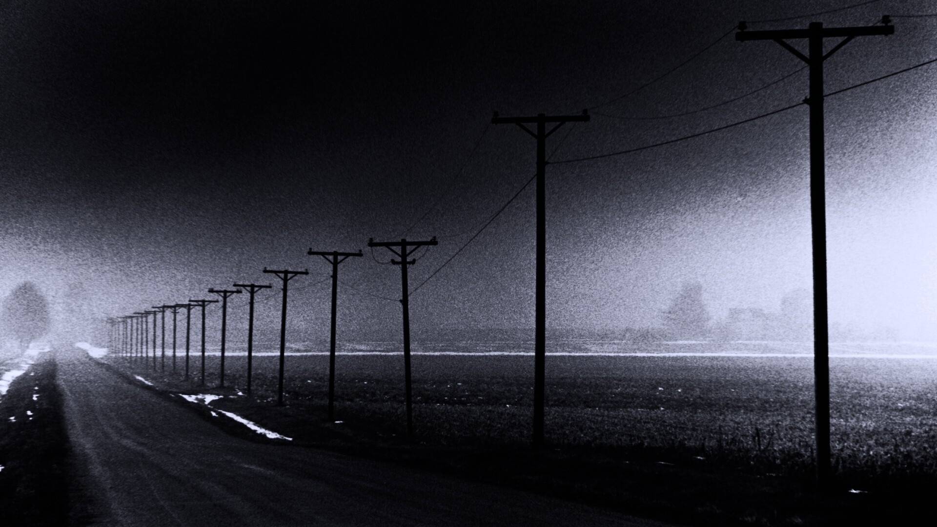 Столбы вдоль дороги обои