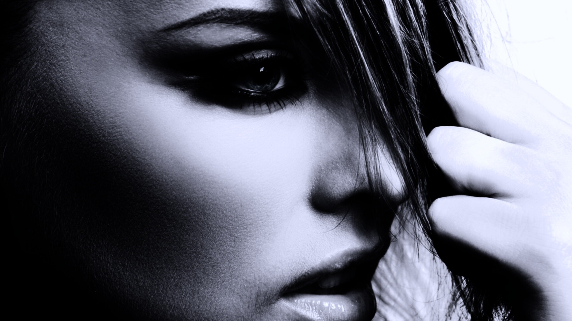 Глаза цвета моря обои