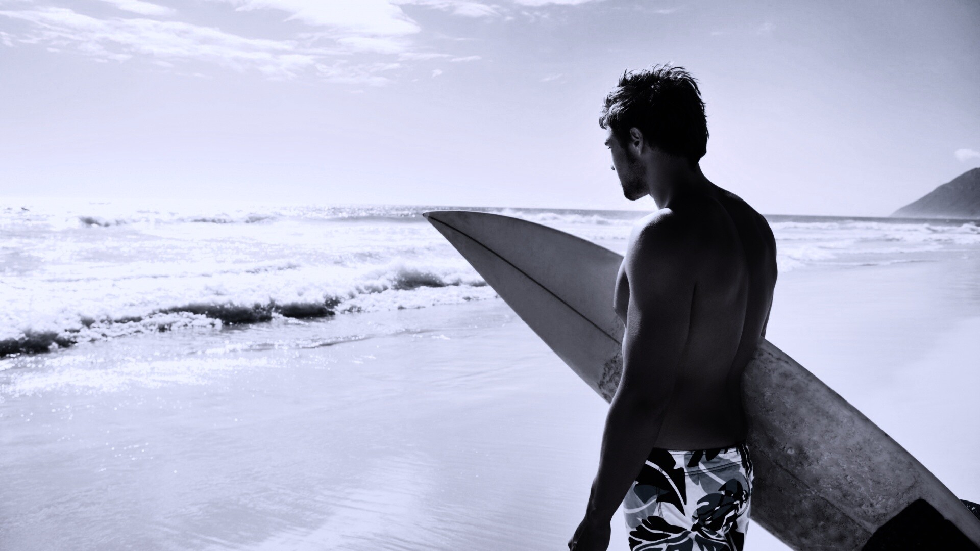 Собирается оседлать волну обои