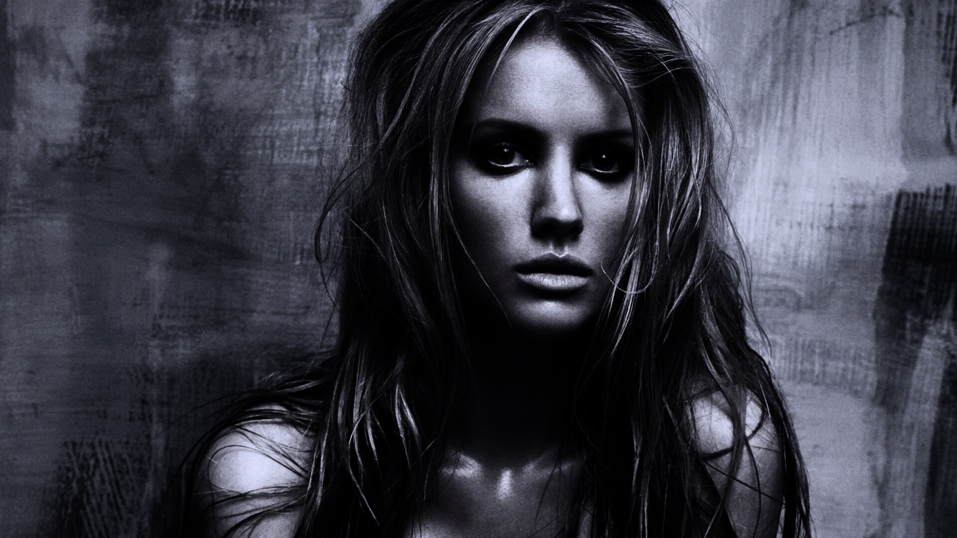 Брюнетка обои