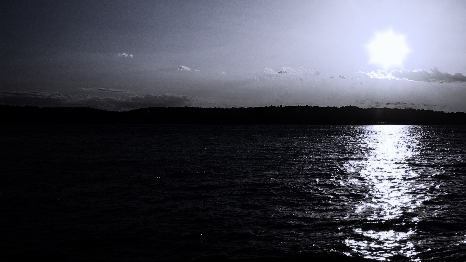 Красивое закатное озеро обои