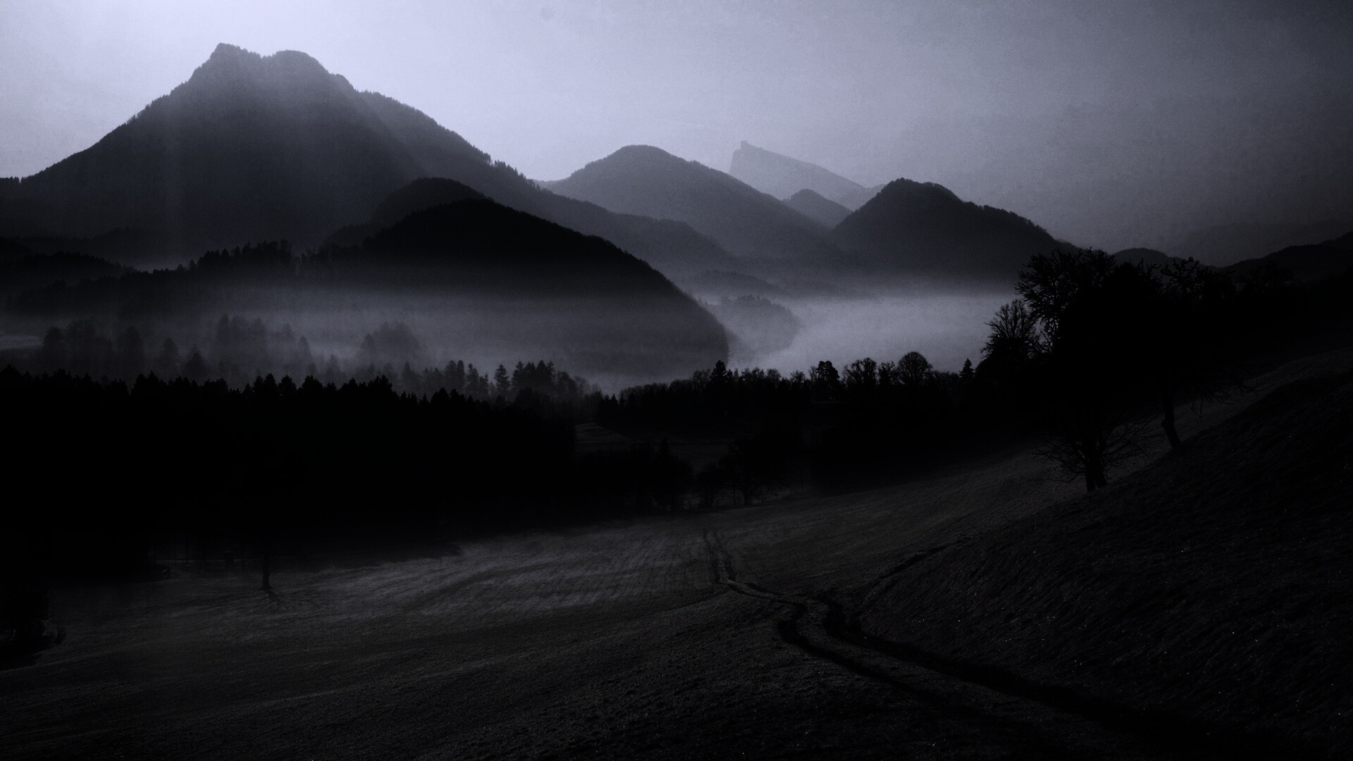 Дорога в туманную долину обои