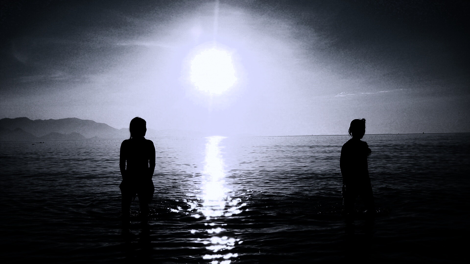 Море, солнце, девушки обои