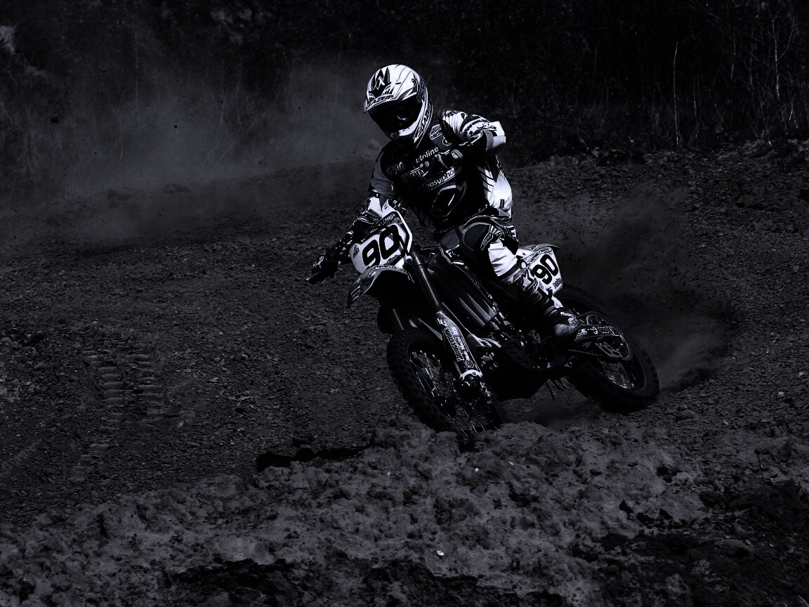 На мототреке обои