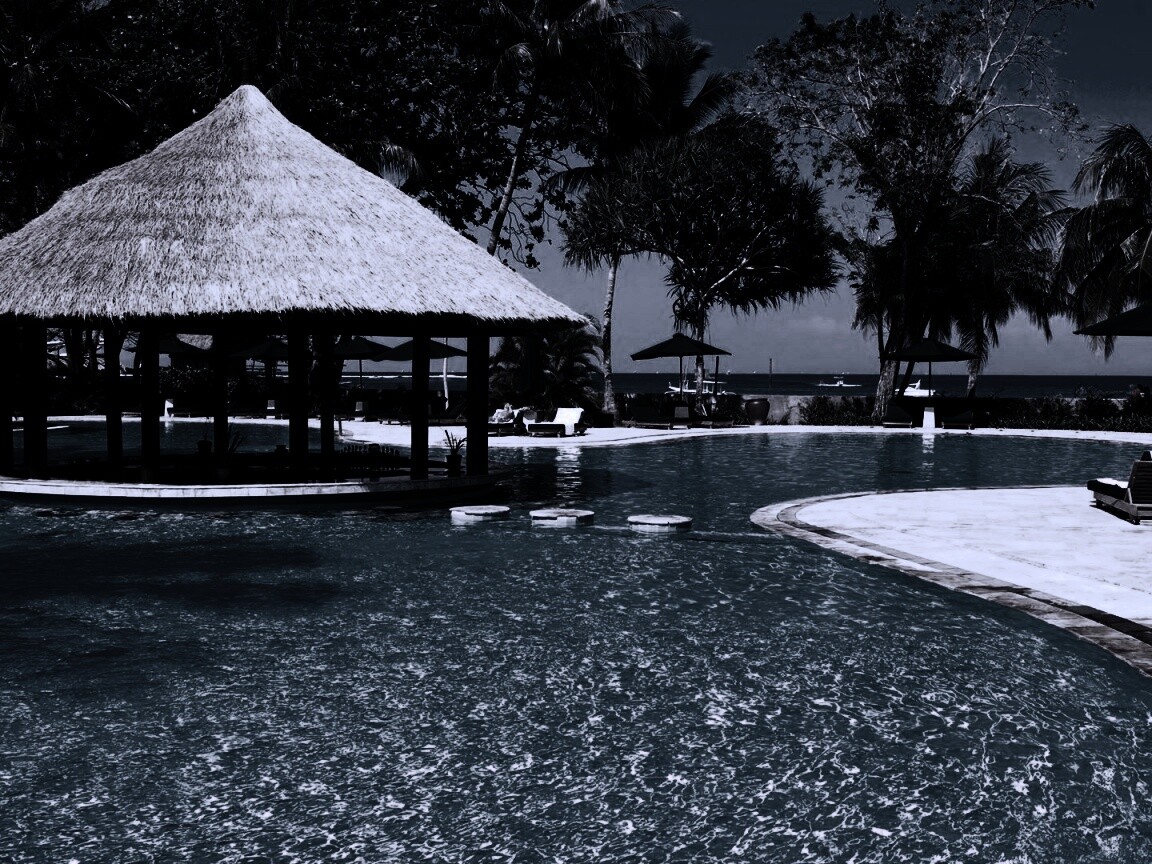 Бассейн отеля обои