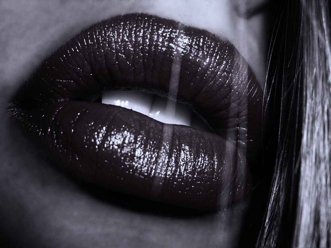 Сочные губы обои