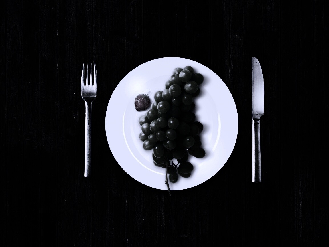 Виноград с клубникой обои