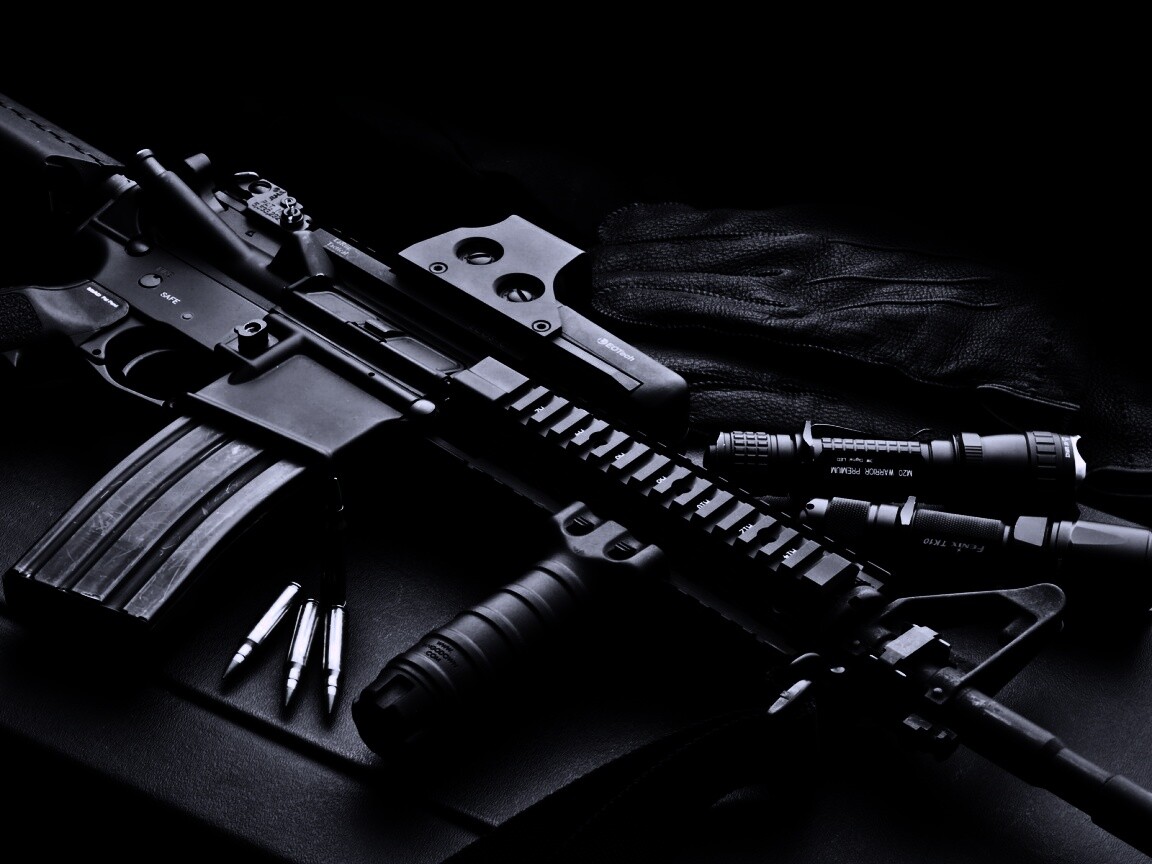 Черный автомат обои