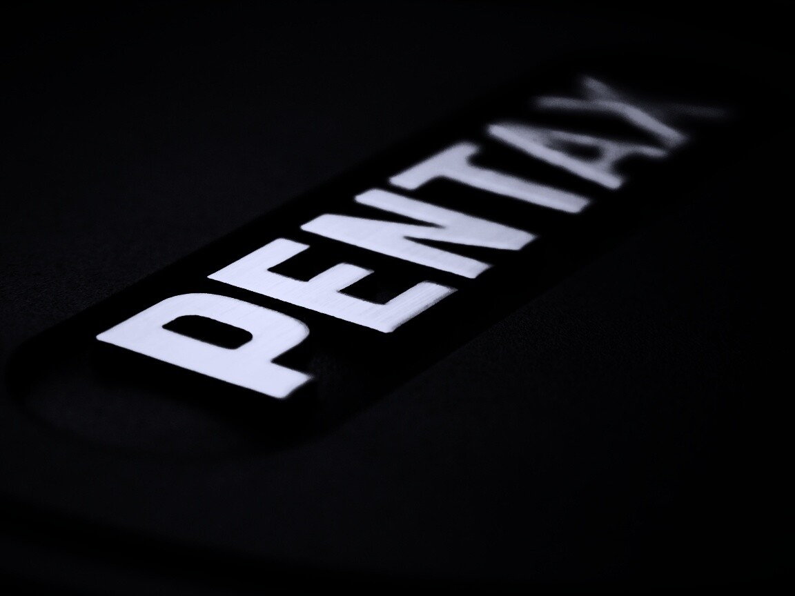 Фотоаппарат пентакс лого обои