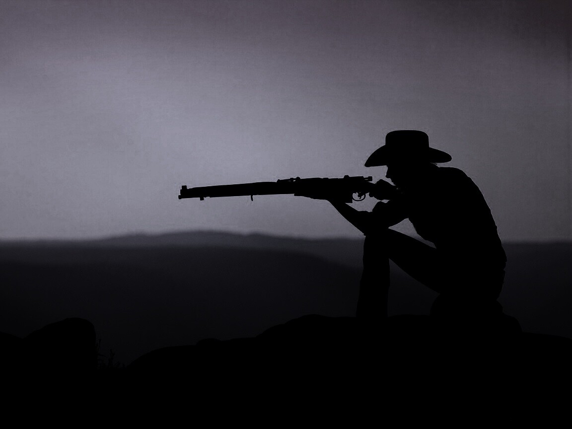 Стрелок на закате обои