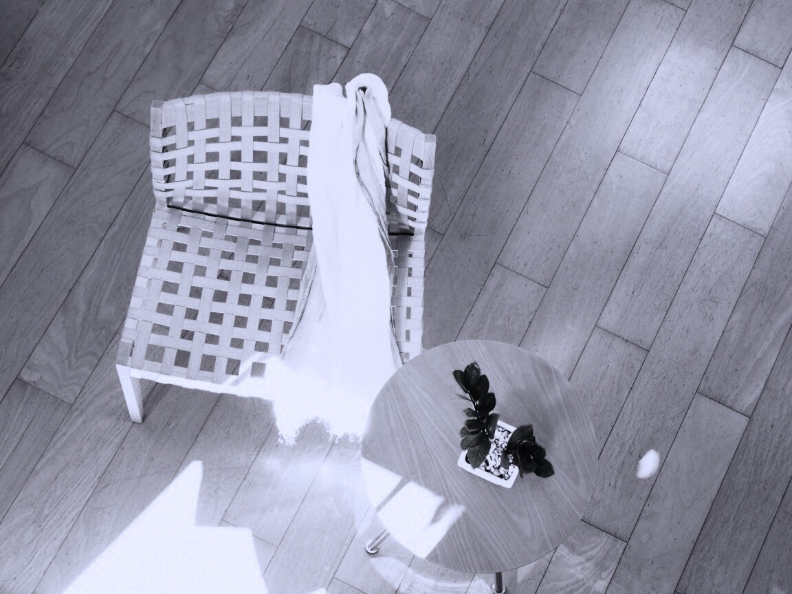 Отдых на плетенном кресле обои