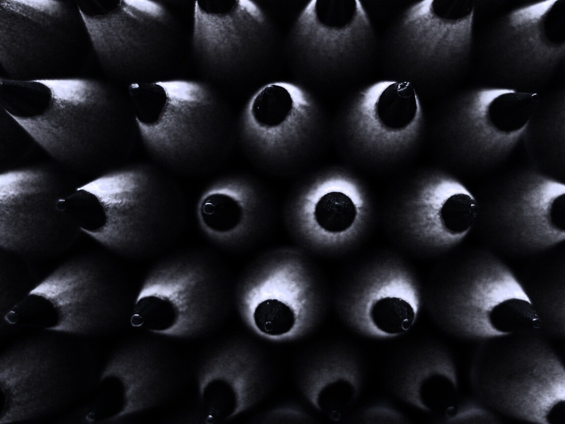 Чёрные карандаши обои