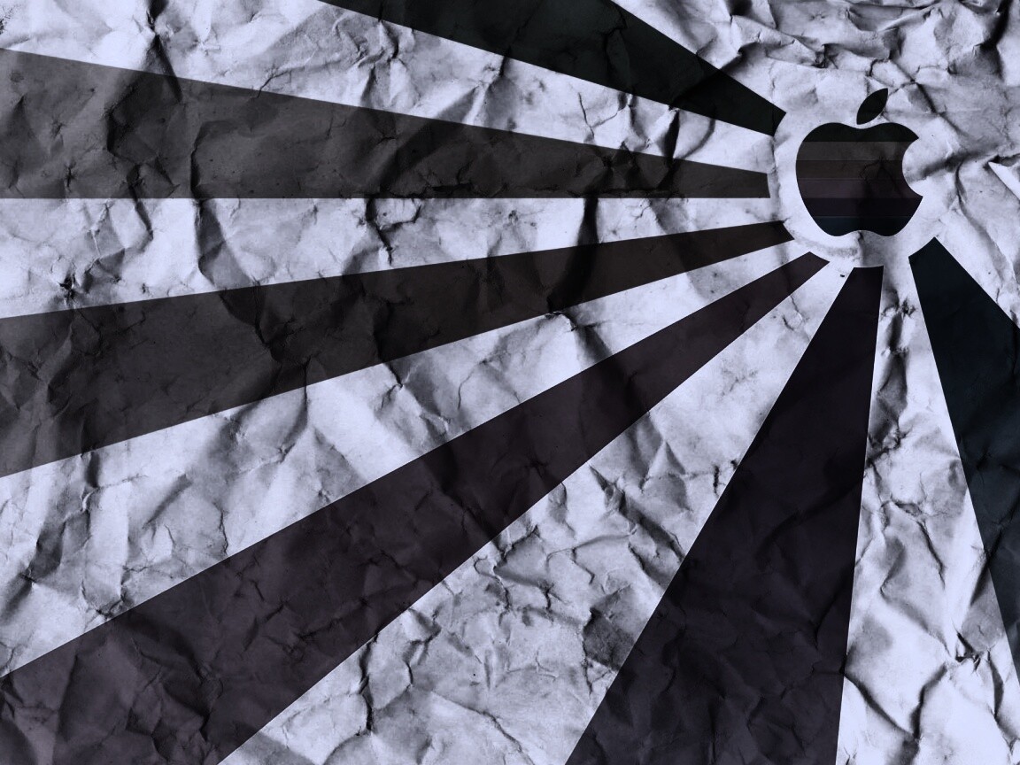 Радужный логотип Apple на мятой бумаге обои