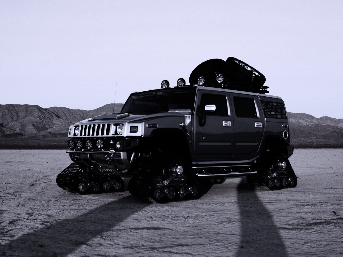 Hammer на гусеницах обои