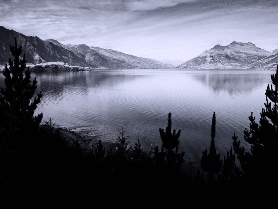 Безмятежное озеро в Новой Зеландии обои