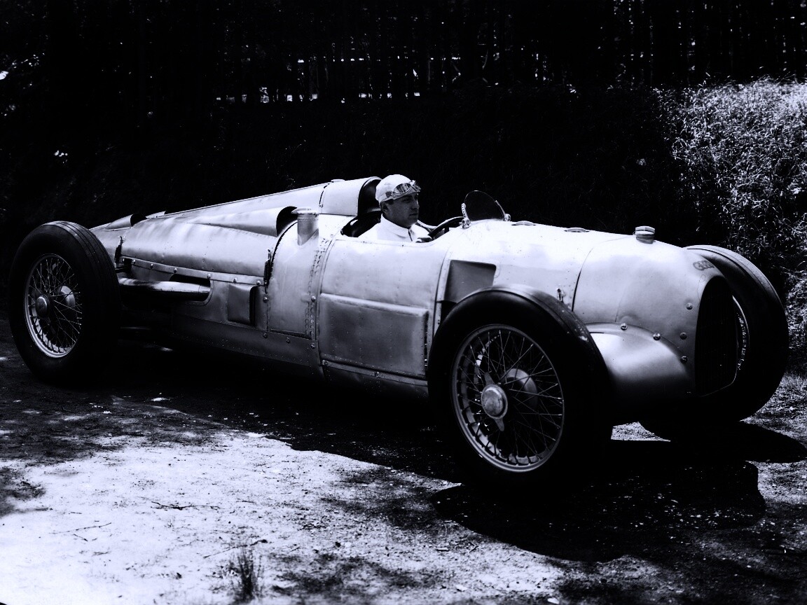 Старинный гоночный автомобиль обои