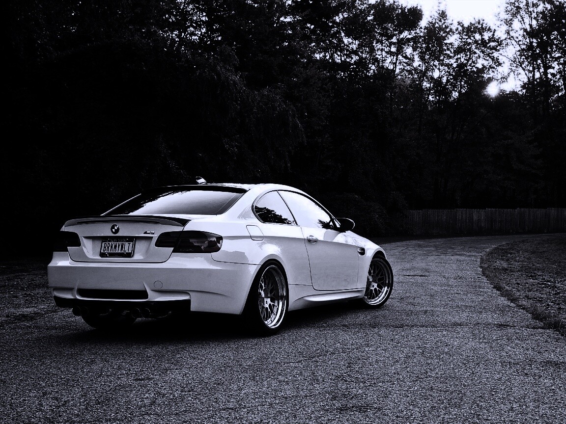 Белый BMW M3 обои