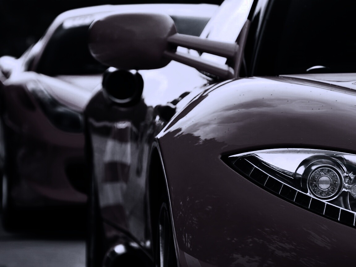 Череда красных автомобилей обои