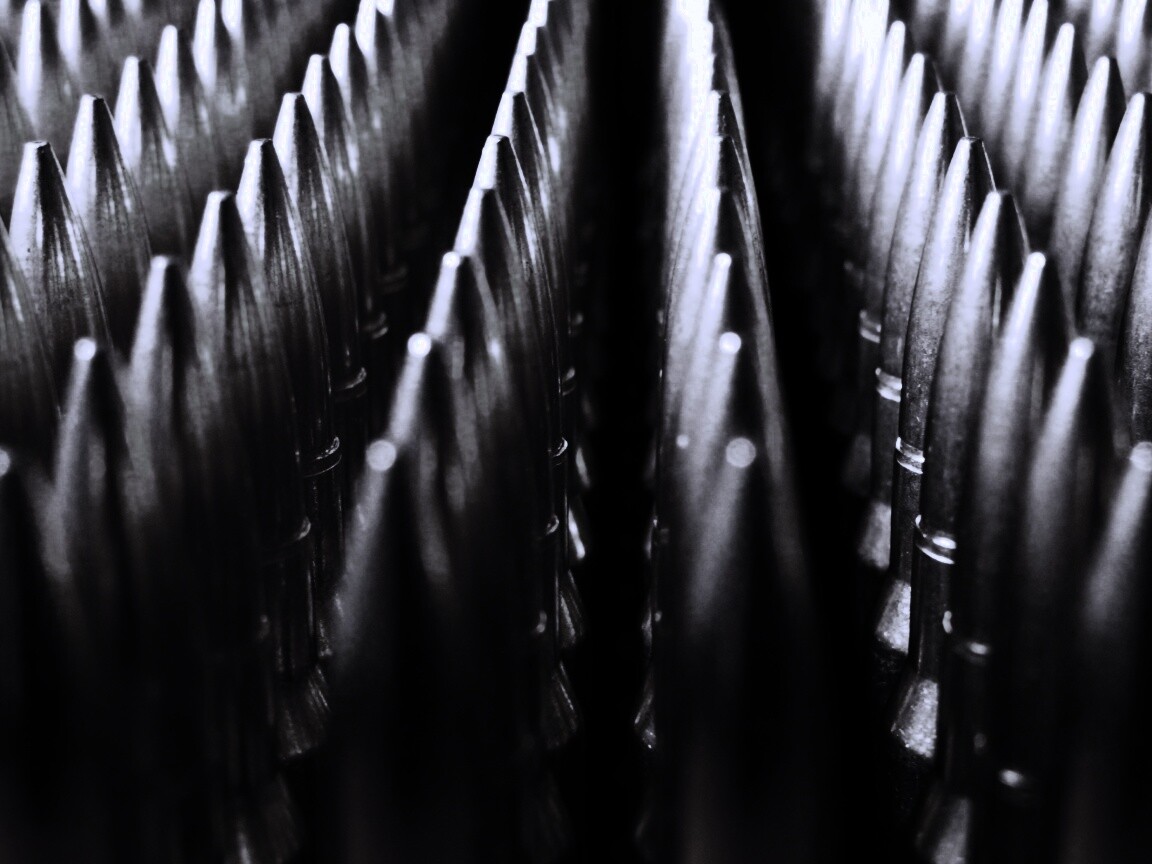 Стройные ряды патронов обои