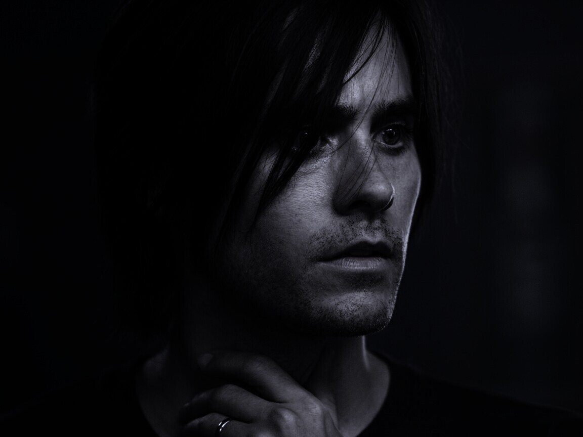 Джаред  Лето недоумевает обои