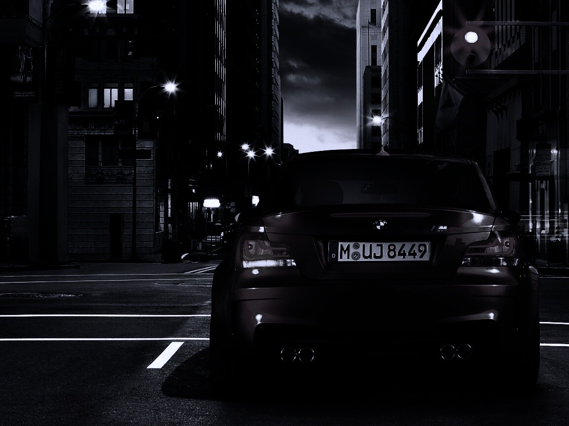 BMW M1 на улицах города обои