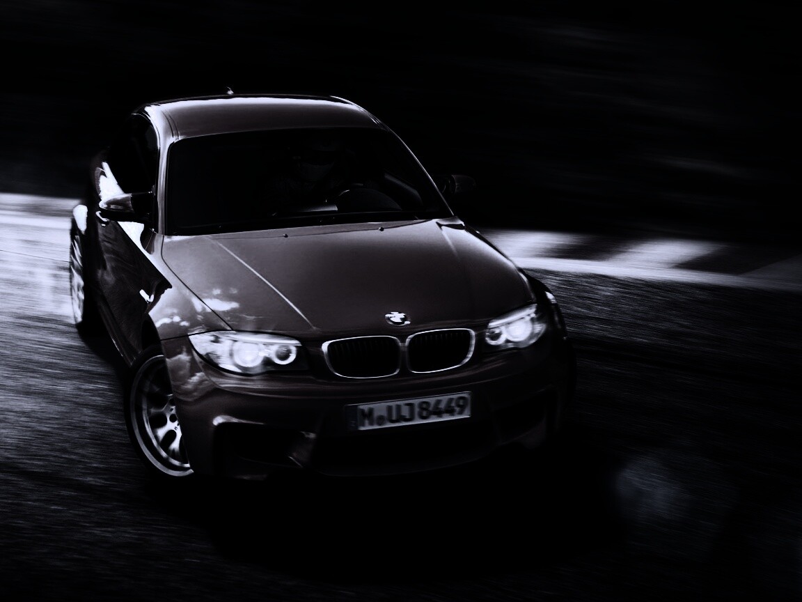 BMW M1 в заносе на треке обои