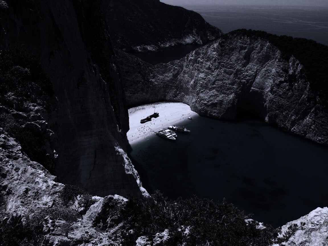 Яхты в бухте обои