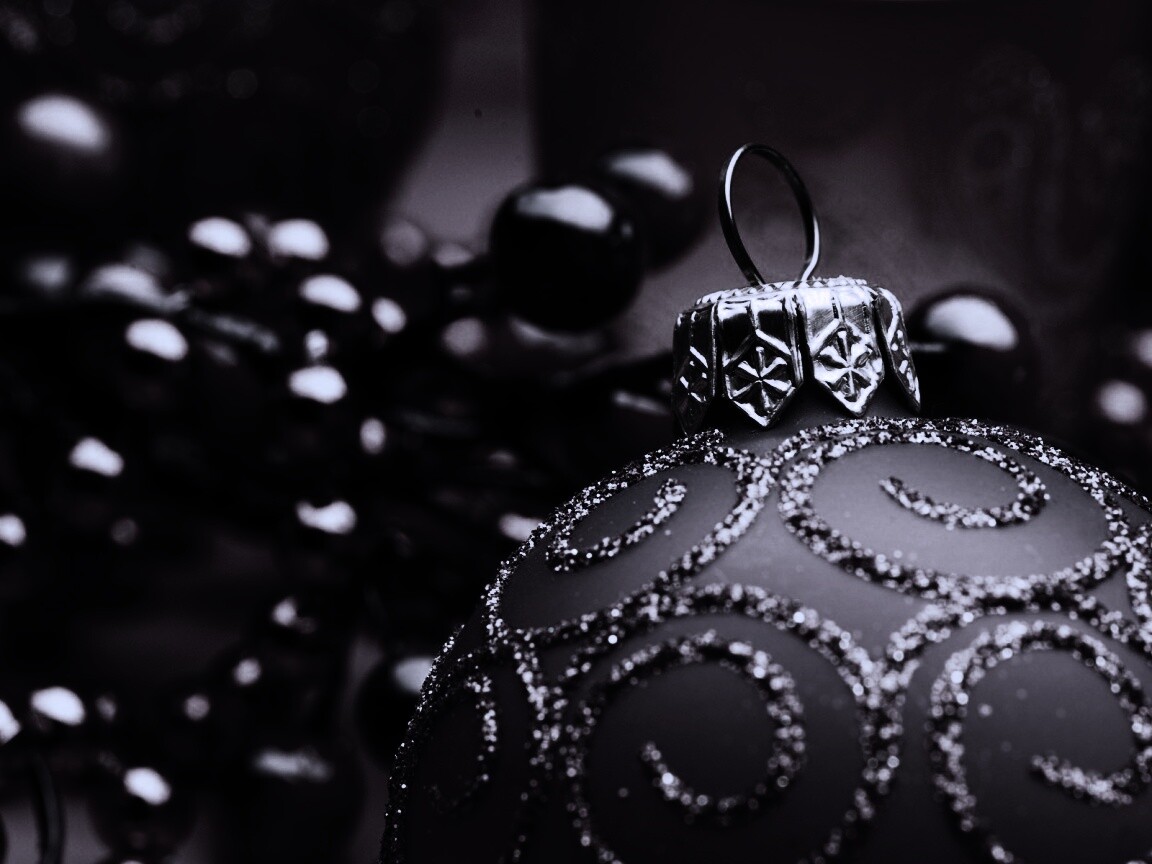 Красная ёлочная игрушка обои