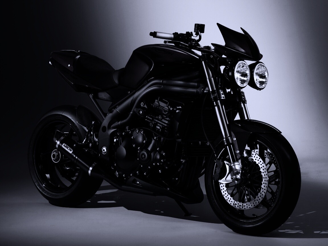 Мотоцикл в фотостудии обои